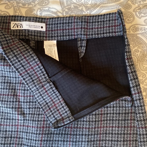ZARA Miniskirt- Size XS - Picture 3 of 6